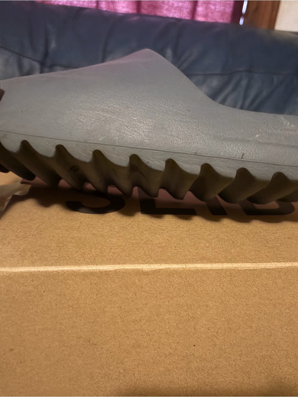 adidas YZY SLIDE Box - Brown - Picture 5 of 9